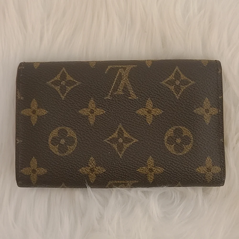 Louis Vuitton Classic Monogram Wallet in Brown and Gold - Picture 4 of 7